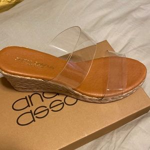 Andre Assous Size 40/10 PVC wedges